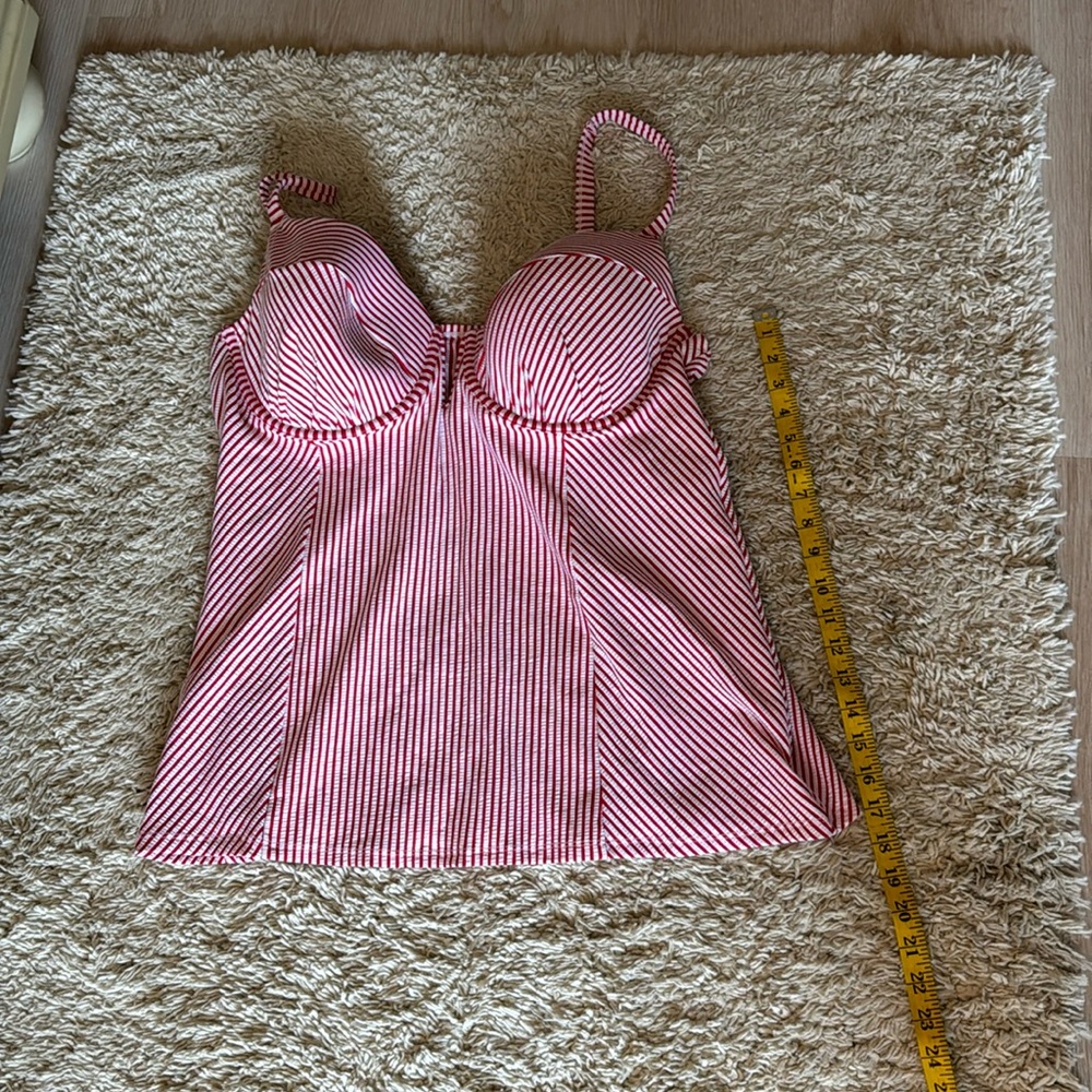 Swim by cacique. Red/white striped bathing suit top. 42DD. Excellent condition.
